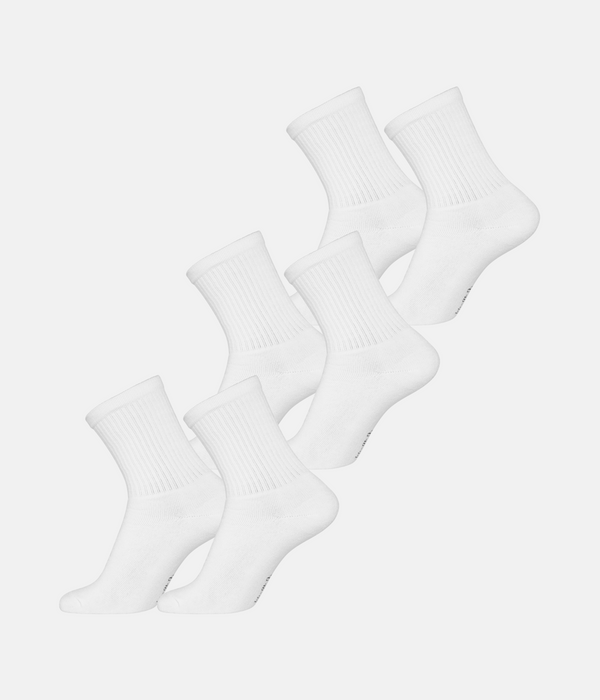 6 pairs of white bamboo tennis socks