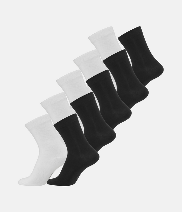 10 pairs of bamboo socks black/white