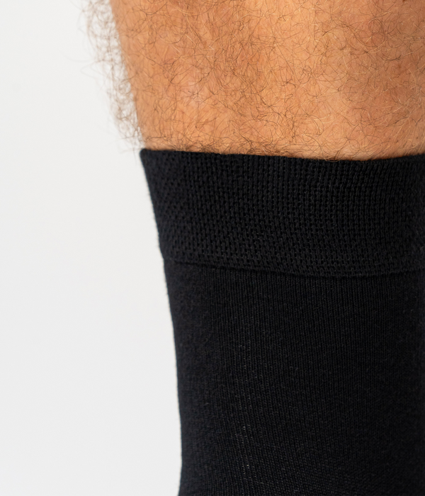 7 pairs of black bamboo socks (Low cut)