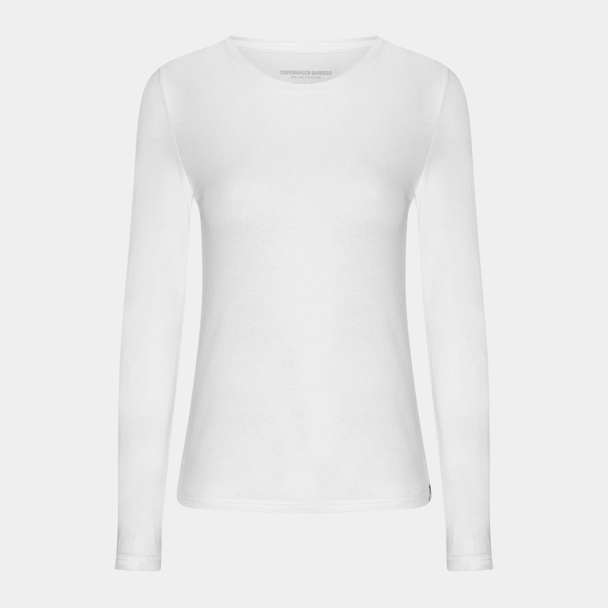White bamboo long sleeve t-shirt for women made of the softest bamboo  viscose. The bamboo fibers make the T-shirt both breathable and  temperature-regulating for a comfortable feeling both summer and winter. –